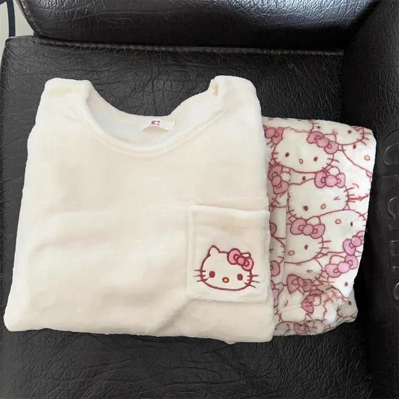 Pyjama Kawaii Sanrio Hello Kitty, doux et confortable, en flanelle pour femme, idéal pour l'hiver. Nouveau survêtement chaud et moelleux en velours.