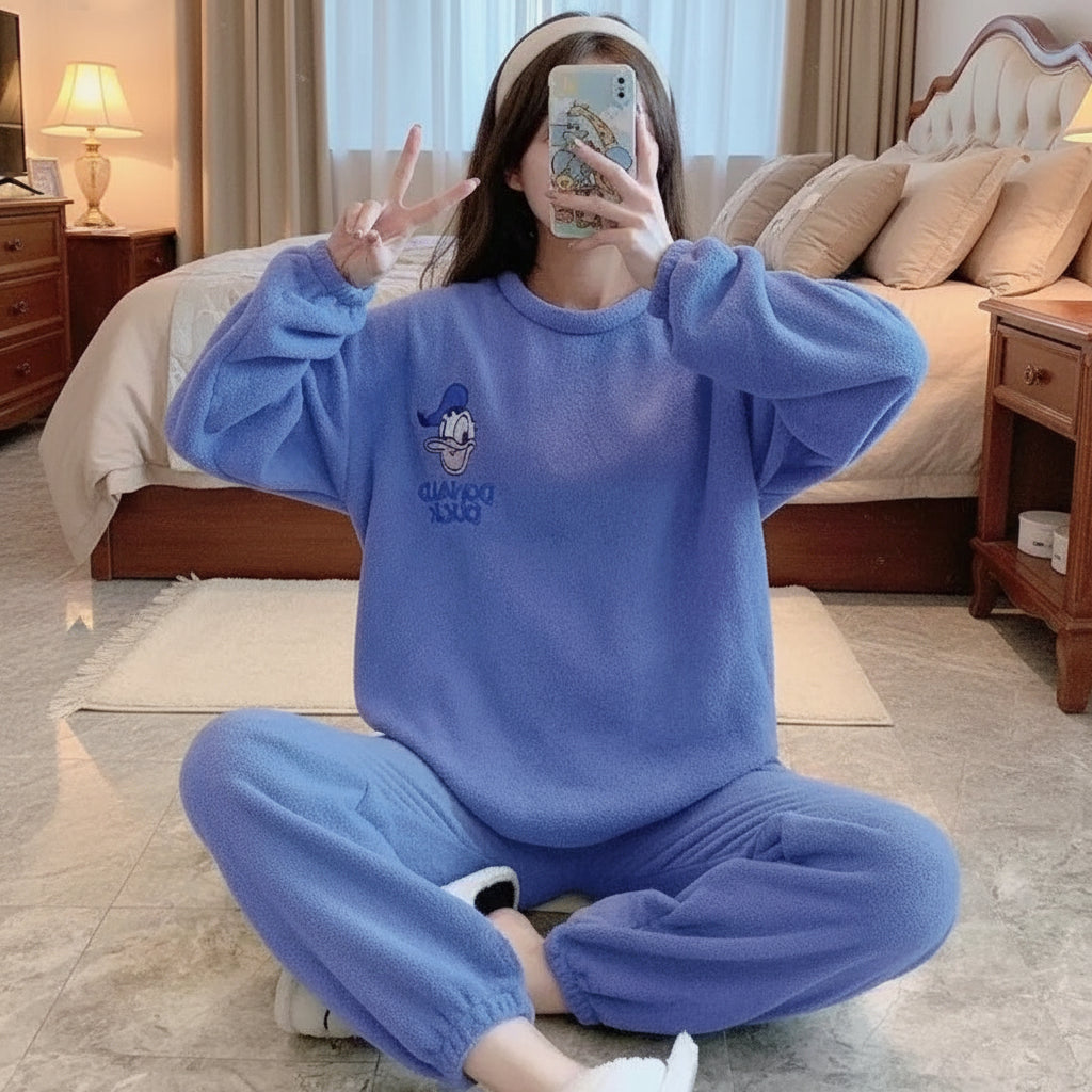 Ensemble pyjama unisexe en polaire corail épaisse, motif mignon et créatif avec les personnages de Donald Duck et Winnie l'Ourson.