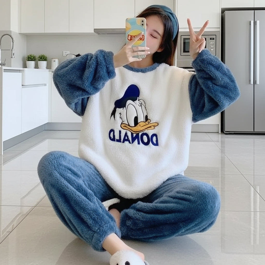 Ensemble pyjama unisexe en polaire corail épaisse, motif mignon et créatif avec les personnages de Donald Duck et Winnie l'Ourson.