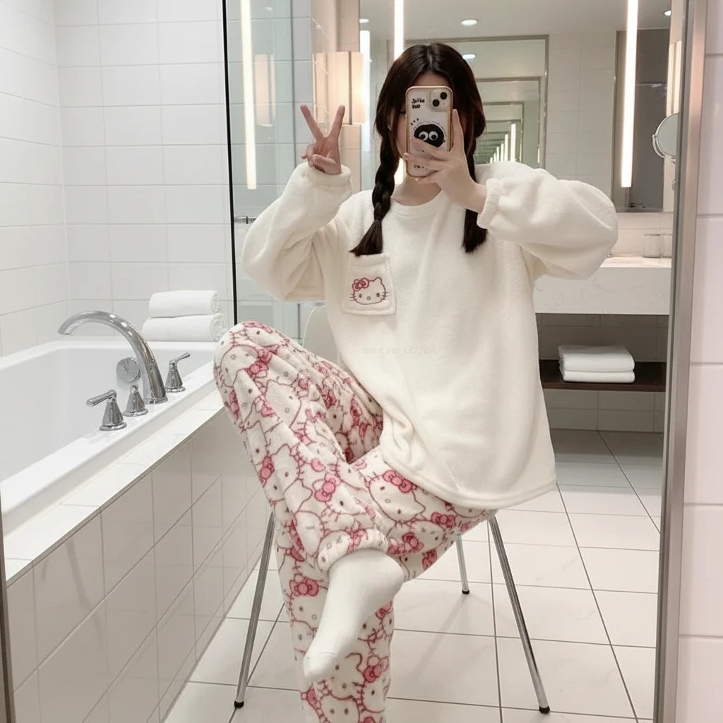 Pyjama Kawaii Sanrio Hello Kitty, doux et confortable, en flanelle pour femme, idéal pour l'hiver. Nouveau survêtement chaud et moelleux en velours.
